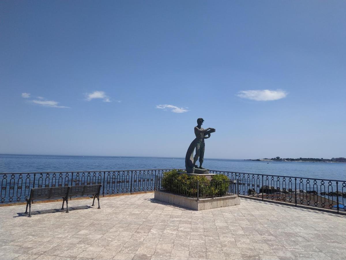 Suite Sul Mare Giardini Naxos Εξωτερικό φωτογραφία