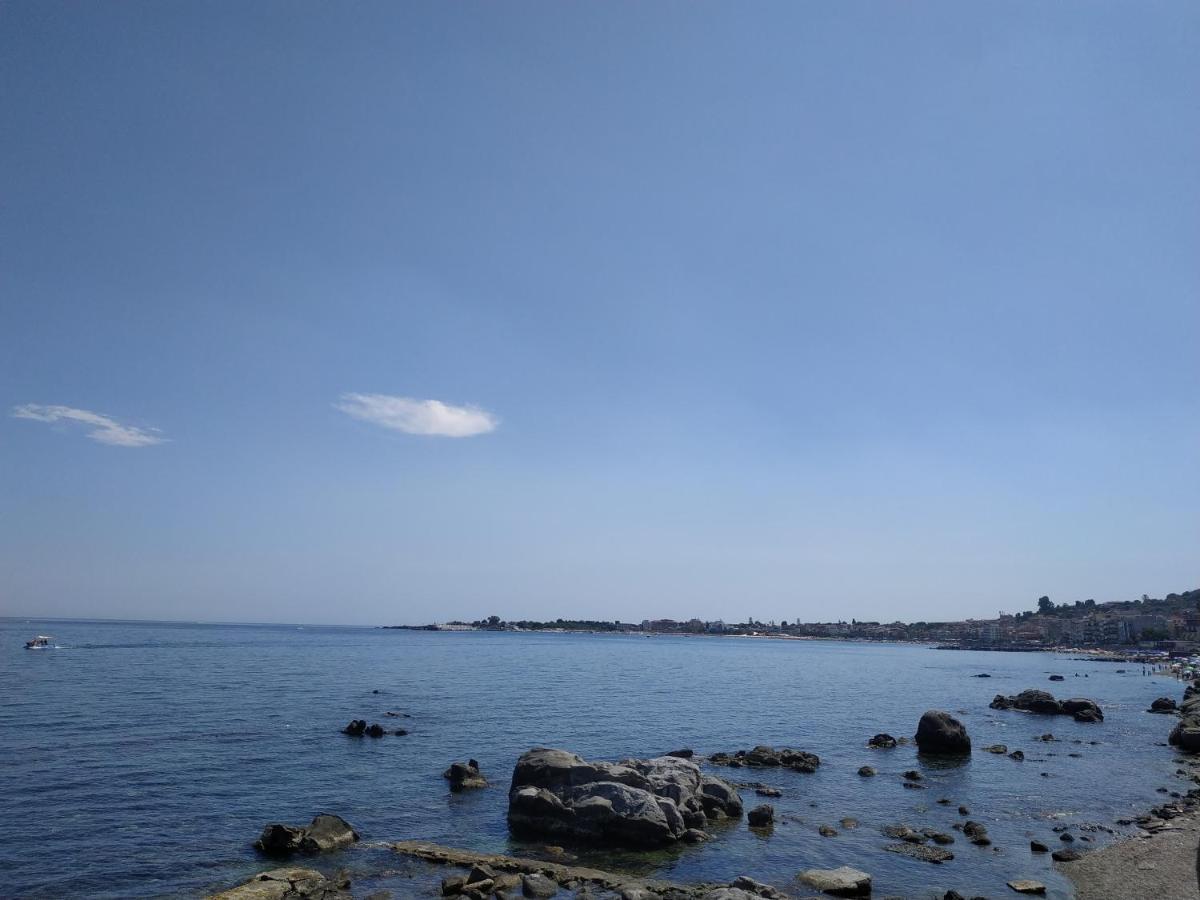 Suite Sul Mare Giardini Naxos Εξωτερικό φωτογραφία